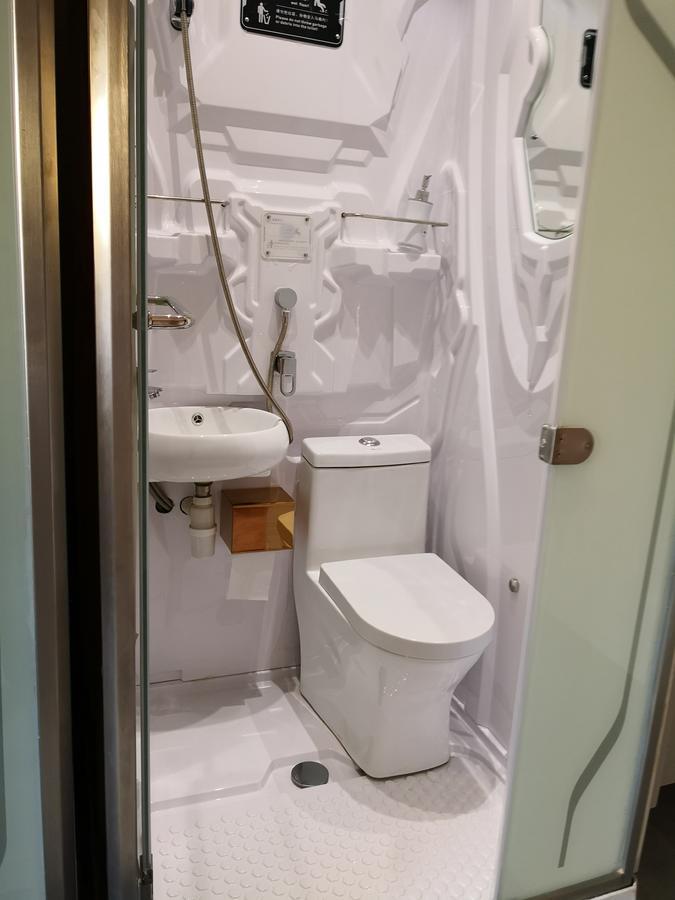 The Capsule Hotel Коломбо Екстер'єр фото